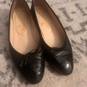 USED CHANEL CAPTOE BALELT FLATS 38.5/8!